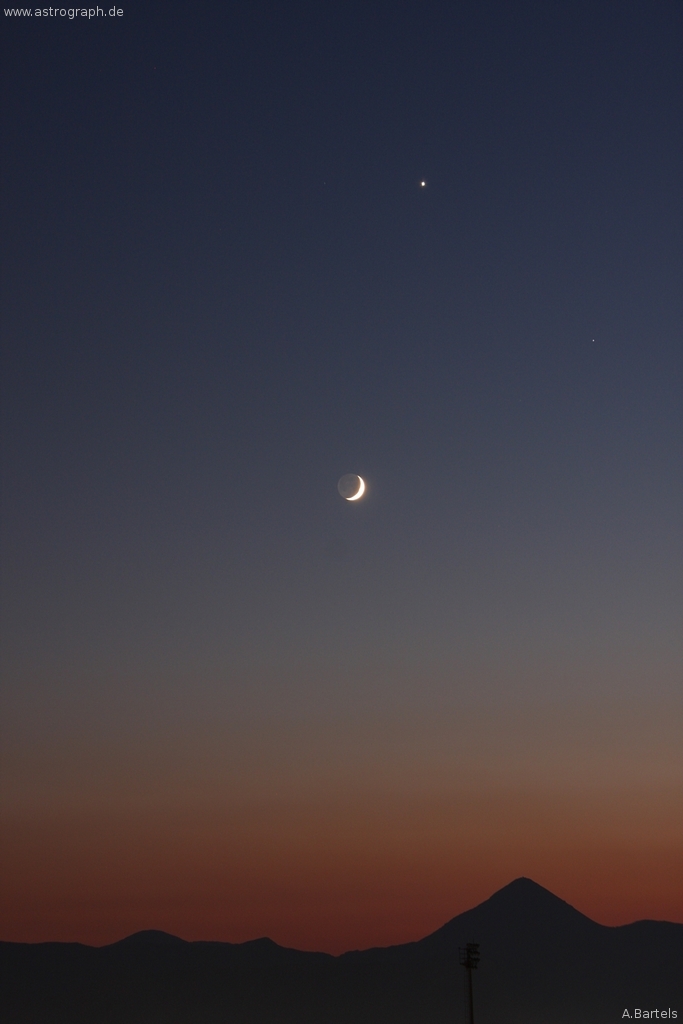 100714_moon+venus.jpg